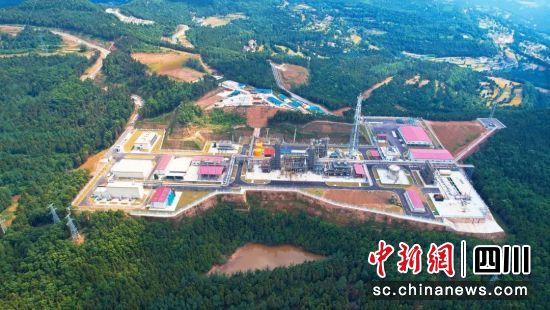 西南油气田首个自营超深高含硫气藏试采地面工程投产